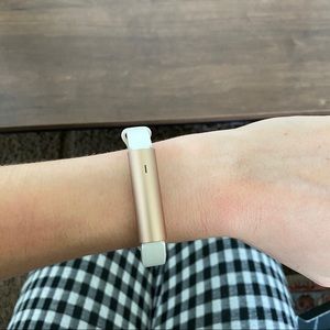 Misfit Ray rose gold fitness watch